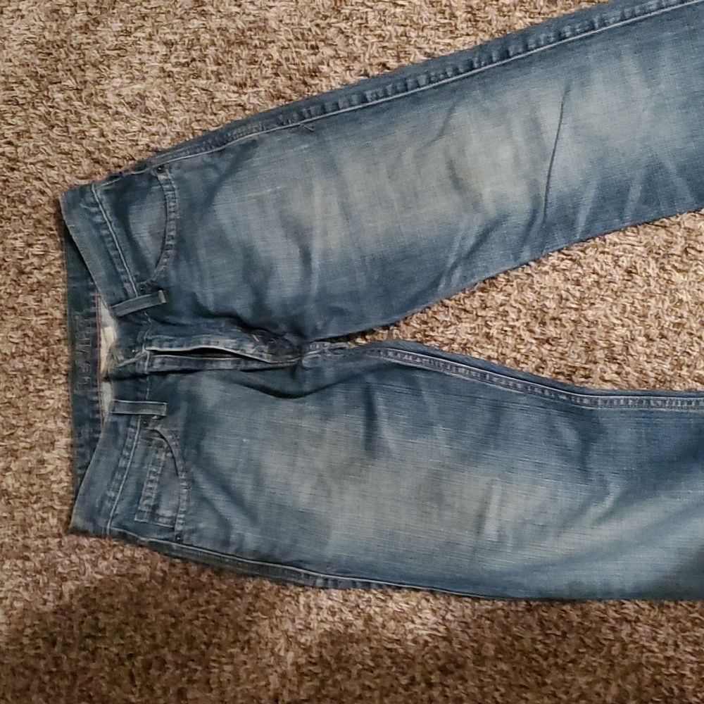 Levis